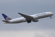 United Airlines Boeing 777-222(ER) (N217UA) at  London - Heathrow, United Kingdom