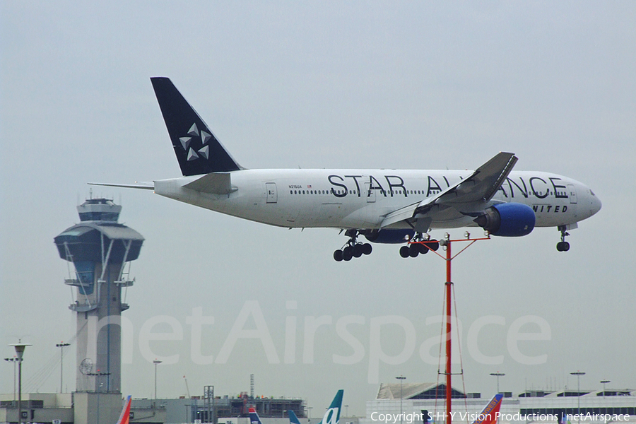 United Airlines Boeing 777-222(ER) (N218UA) | Photo 10808