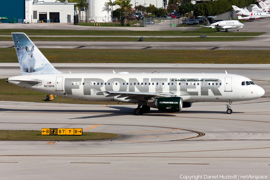 Frontier Airlines Airbus A320-214 (N219FR) | Photo 517227