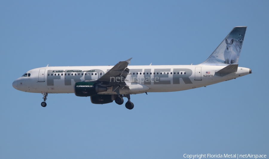 Frontier Airlines Airbus A320-214 (N219FR) | Photo 570088