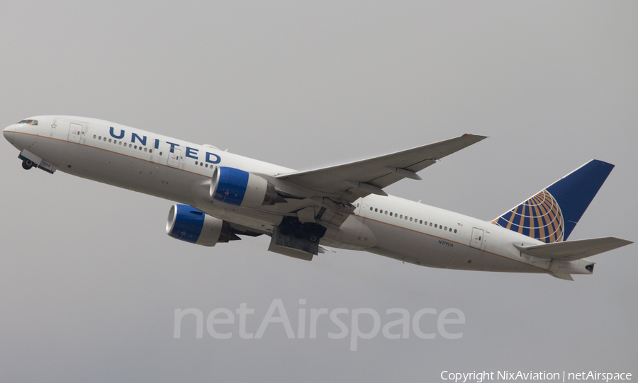 United Airlines Boeing 777-222(ER) (N219UA) | Photo 586846