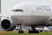 United Airlines Boeing 777-222(ER) (N219UA) at  London - Heathrow, United Kingdom