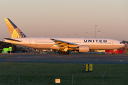 United Airlines Boeing 777-222(ER) (N219UA) at  Sydney - Kingsford Smith International, Australia