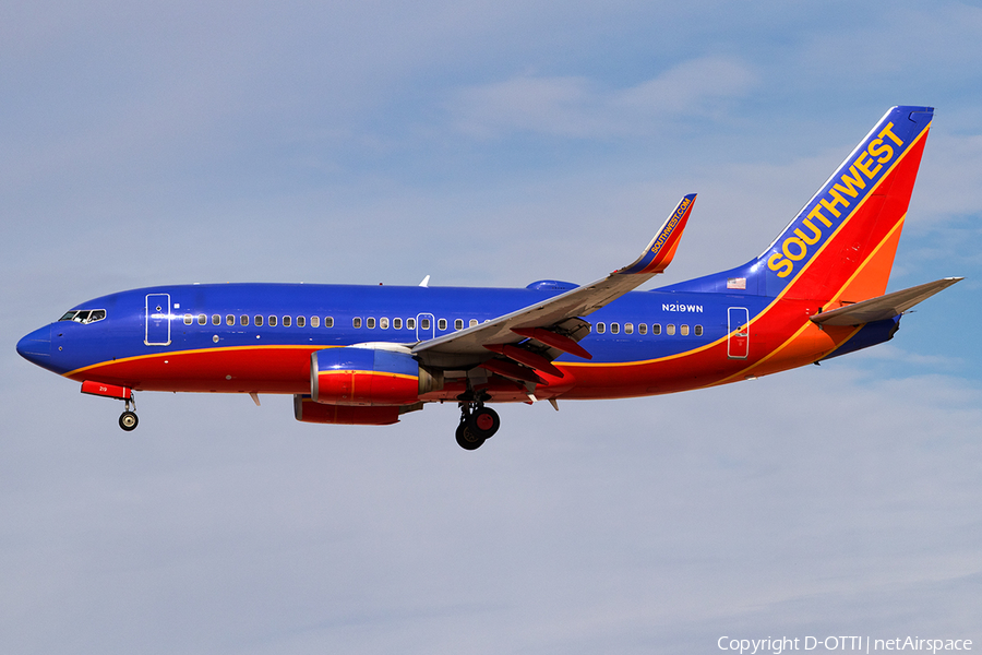 Southwest Airlines Boeing 737-7H4 (N219WN) | Photo 137826