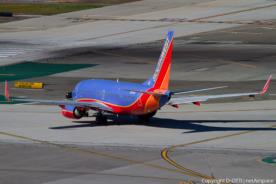 Southwest Airlines Boeing 737-7H4 (N219WN) | Photo 335344