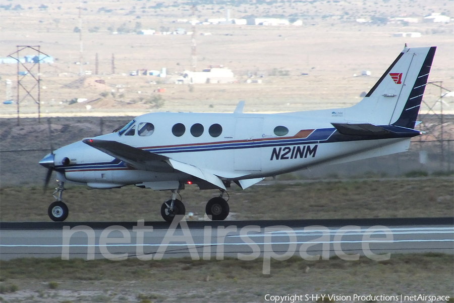 (Private) Beech E90 King Air (N21NM) | Photo 11954