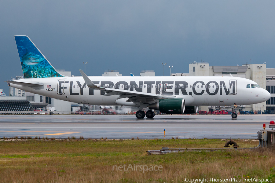 Frontier Airlines Airbus A320-214 (N220FR) | Photo 137957