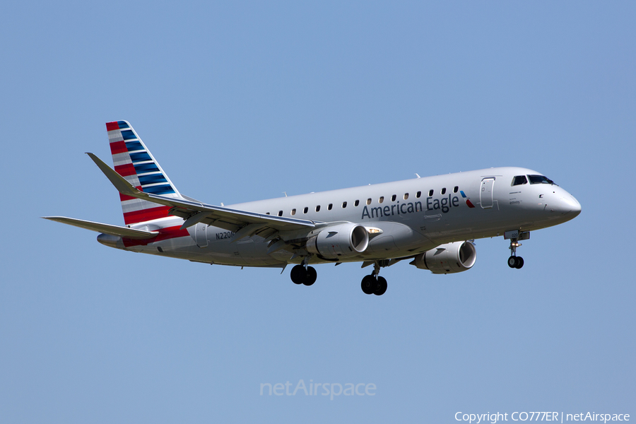 American Eagle (Envoy) Embraer ERJ-175LR (ERJ-170-200LR) (N220NN) | Photo 114697