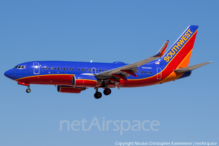 Southwest Airlines Boeing 737-7H4 (N220WN) | Photo 127266