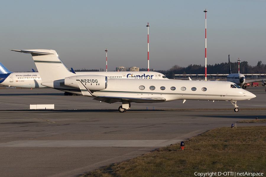 (Private) Gulfstream G-V-SP (G550) (N221DG) | Photo 331861