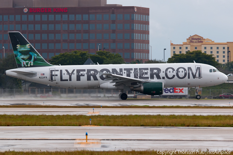 Frontier Airlines Airbus A320-214 (N221FR) | Photo 137952