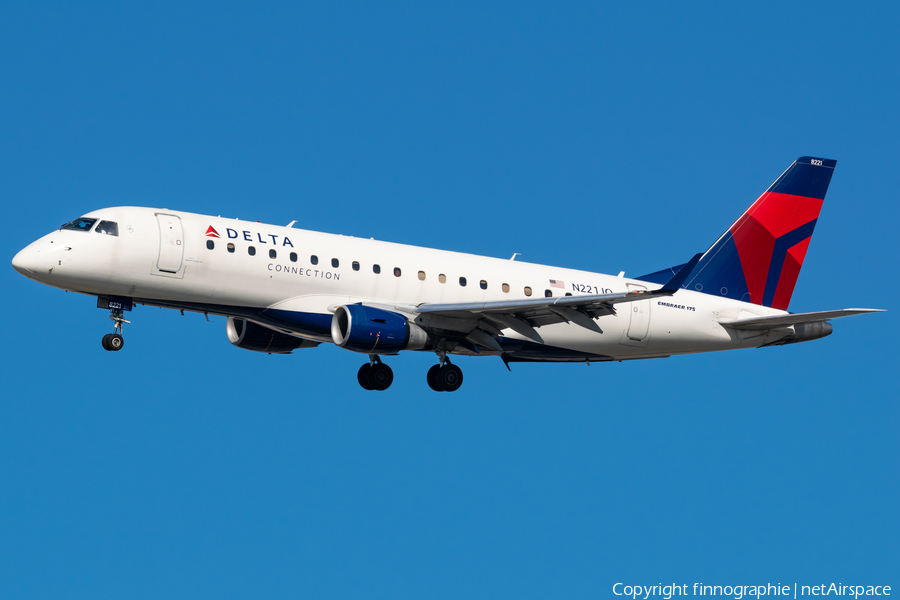 Delta Connection (Republic Airlines) Embraer ERJ-175LR (ERJ-170-200LR) (N221JQ) | Photo 587422