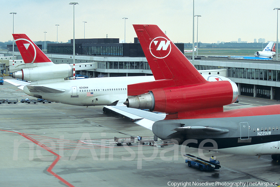 Northwest Airlines McDonnell Douglas DC-10-30 (N221NW) | Photo 1174