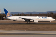 United Airlines Boeing 777-222(ER) (N221UA) at  Frankfurt am Main, Germany
