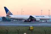 United Airlines Boeing 777-222(ER) (N221UA) at  Sydney - Kingsford Smith International, Australia