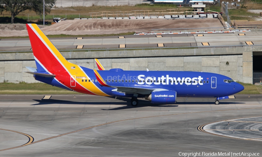 Southwest Airlines Boeing 737-7H4 (N221WN) | Photo 570264