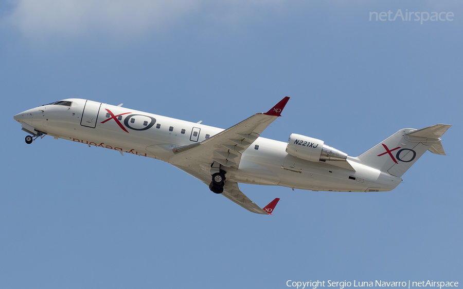 XOJet Bombardier CRJ-200LR (N221XJ) | Photo 681578