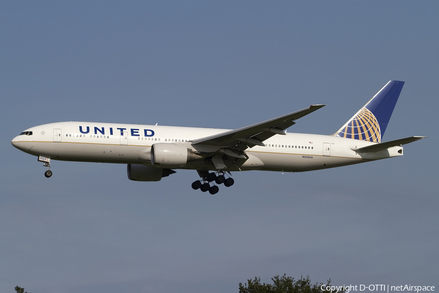 United Airlines Boeing 777-222(ER) (N222UA) | Photo 419479