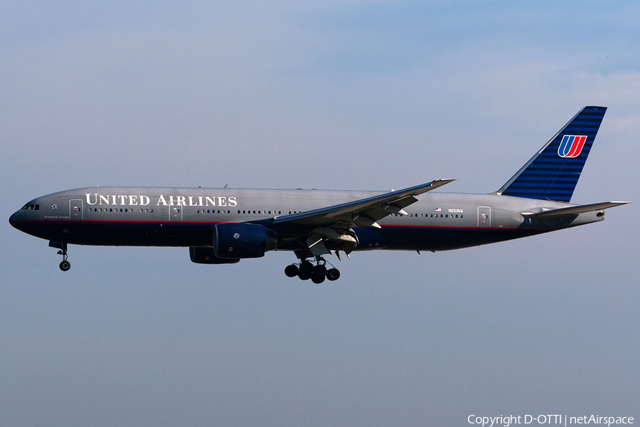 United Airlines Boeing 777-222(ER) (N223UA) | Photo 201909