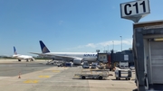 United Airlines Boeing 777-222(ER) (N223UA) at  Washington - Dulles International, United States