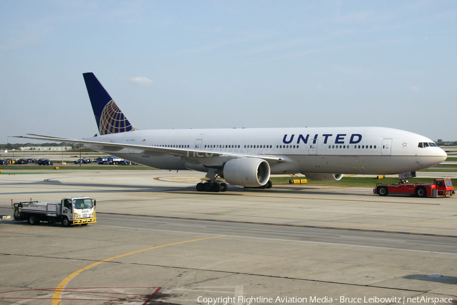 United Airlines Boeing 777-222(ER) (N223UA) | Photo 172265