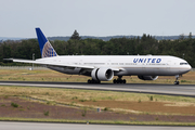 United Airlines Boeing 777-322(ER) (N2243U) at  Frankfurt am Main, Germany