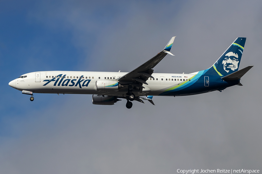 Alaska Airlines Boeing 737-990(ER) (N224AK) | Photo 271641