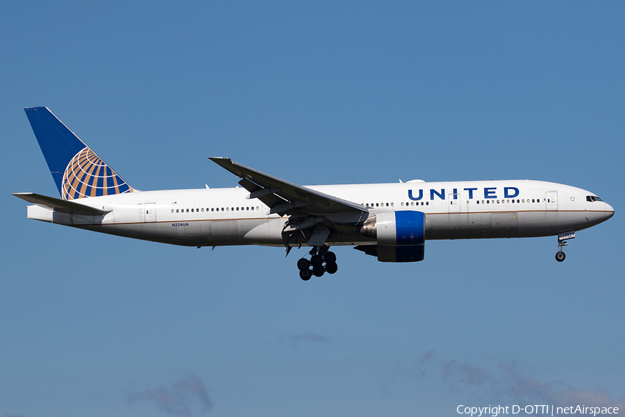 United Airlines Boeing 777-222(ER) (N224UA) | Photo 598201