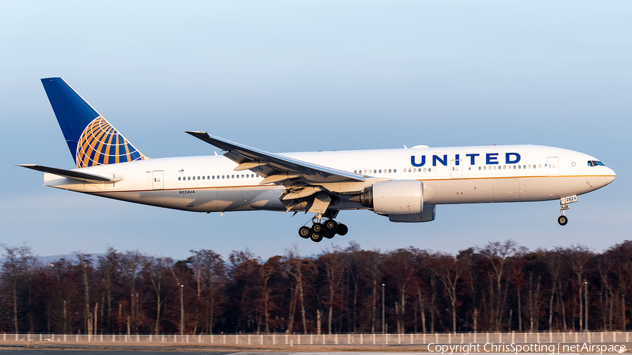 United Airlines Boeing 777-222(ER) (N224UA) | Photo 290136