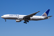 United Airlines Boeing 777-222(ER) (N224UA) at  Los Angeles - International, United States