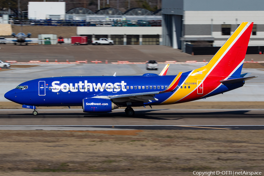 Southwest Airlines Boeing 737-7H4 (N224WN) | Photo 679389