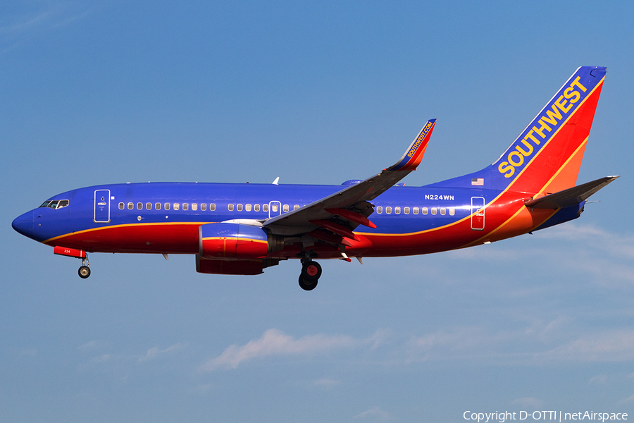 Southwest Airlines Boeing 737-7H4 (N224WN) | Photo 142984