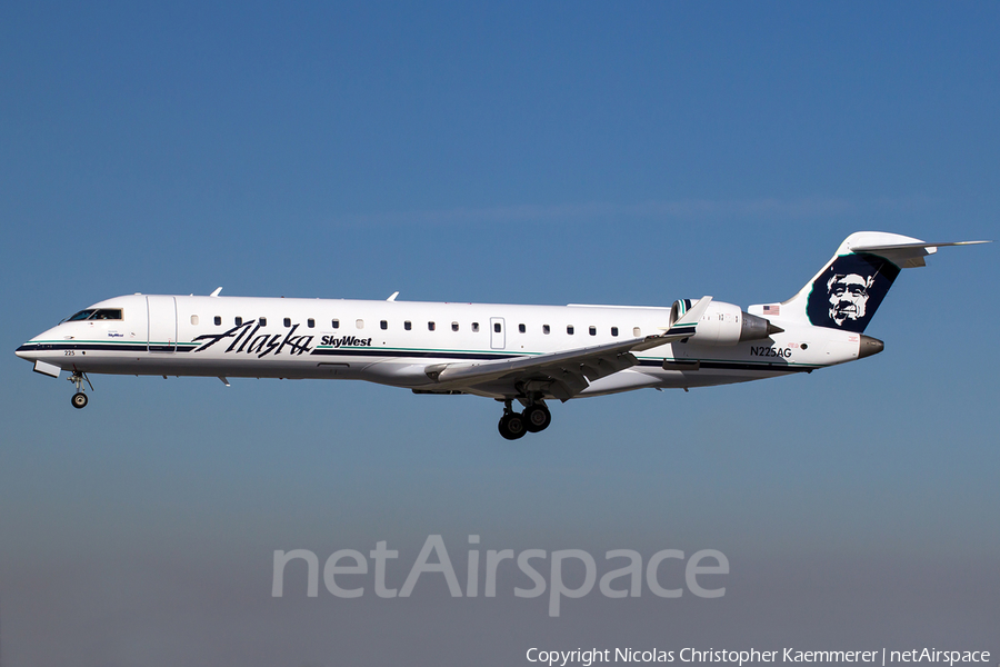 Alaska Airlines (Skywest) Bombardier CRJ-701ER (N225AG) | Photo 101043