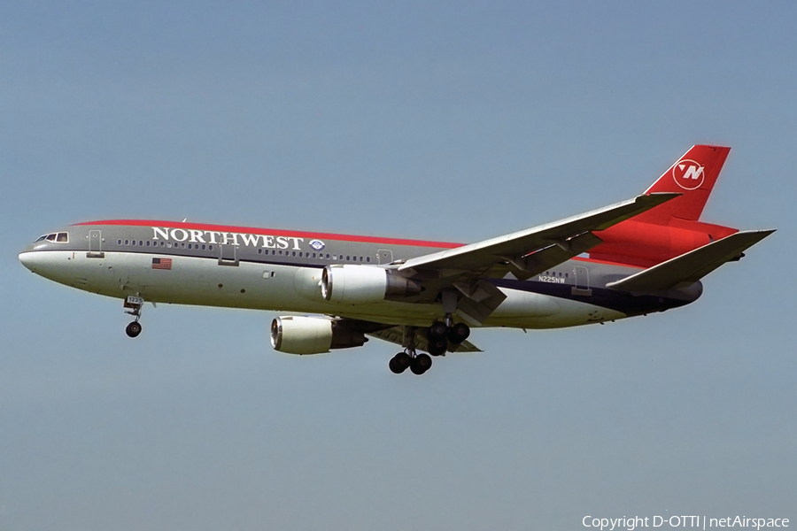 Northwest Airlines McDonnell Douglas DC-10-30 (N225NW) | Photo 318108
