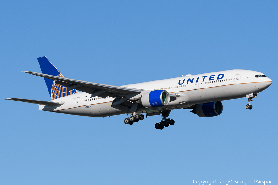 United Airlines Boeing 777-222(ER) (N225UA) | Photo 524792