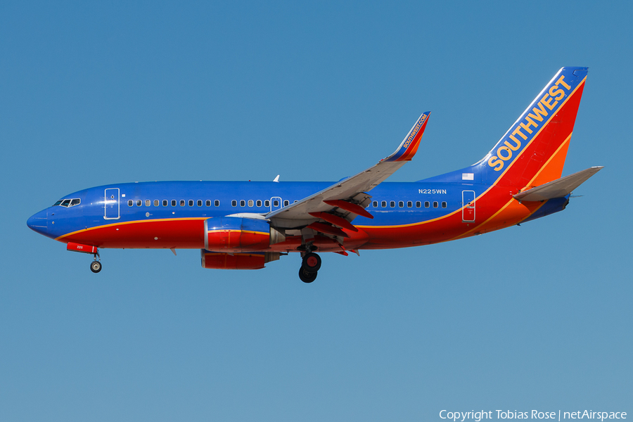 Southwest Airlines Boeing 737-7H4 (N225WN) | Photo 297062