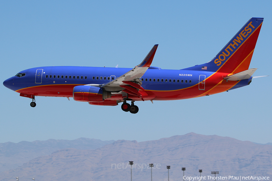 Southwest Airlines Boeing 737-7H4 (N225WN) | Photo 63109