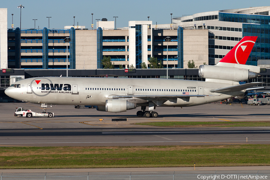 Northwest Airlines McDonnell Douglas DC-10-30 (N226NW) | Photo 190566