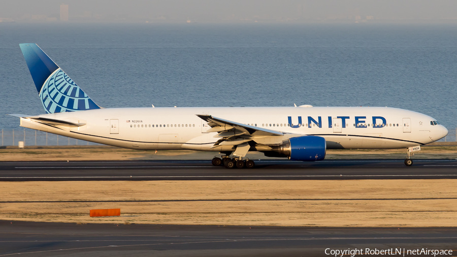 United Airlines Boeing 777-222(ER) (N226UA) | Photo 672093