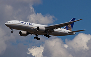 United Airlines Boeing 777-222(ER) (N226UA) at  London - Heathrow, United Kingdom