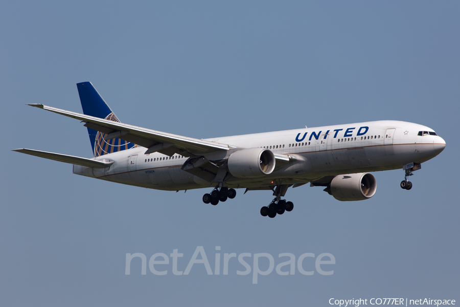 United Airlines Boeing 777-222(ER) (N226UA) | Photo 51855