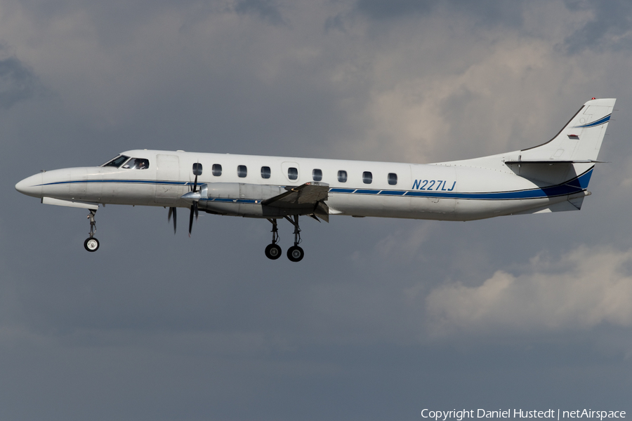 Berry Aviation Fairchild SA227AC Metro III (N227LJ) | Photo 449518