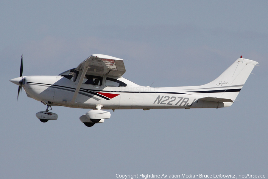 (Private) Cessna 182S Skylane (N227RJ) | Photo 158488