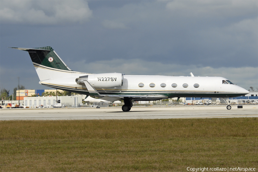 (Private) Gulfstream G-IV (N227SV) | Photo 9811