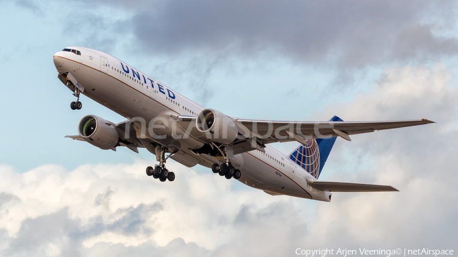 United Airlines Boeing 777-222(ER) (N227UA) | Photo 367280
