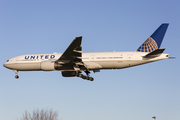 United Airlines Boeing 777-222(ER) (N227UA) at  London - Heathrow, United Kingdom