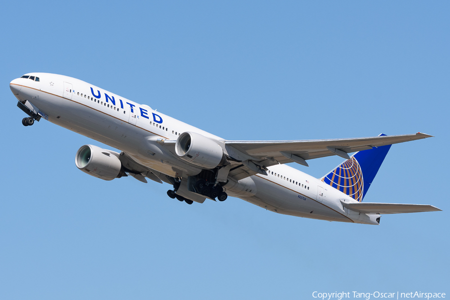 United Airlines Boeing 777-222(ER) (N227UA) | Photo 609106