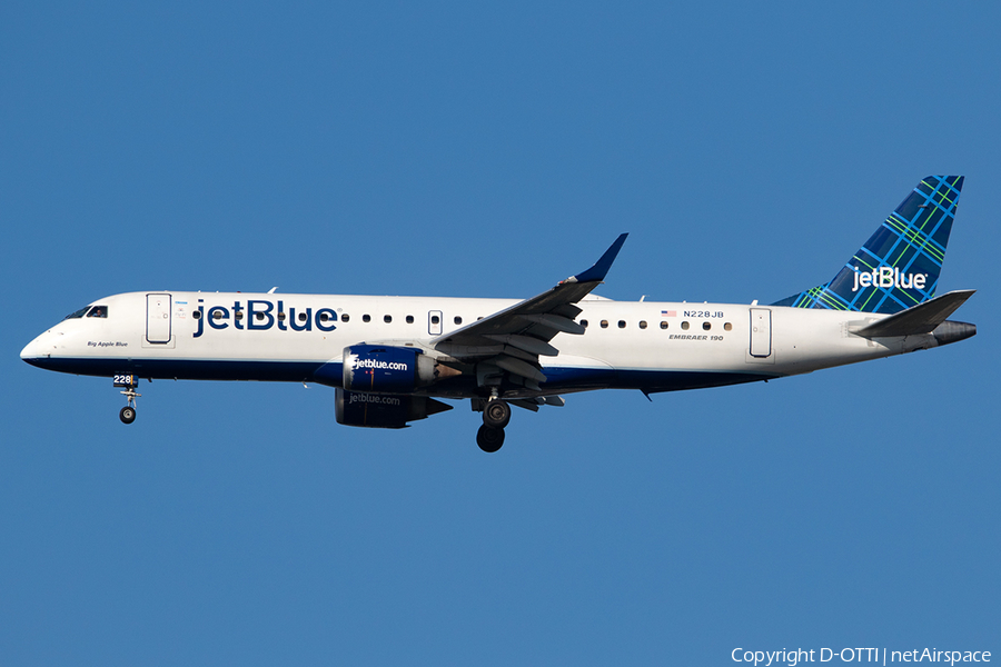 JetBlue Airways Embraer ERJ-190AR (ERJ-190-100IGW) (N228JB) | Photo 598727