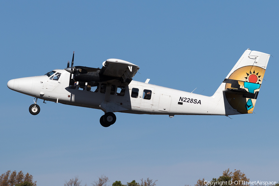 Grand Canyon Airlines de Havilland Canada DHC-6-300 Twin Otter Vistaliner (N228SA) | Photo 198857