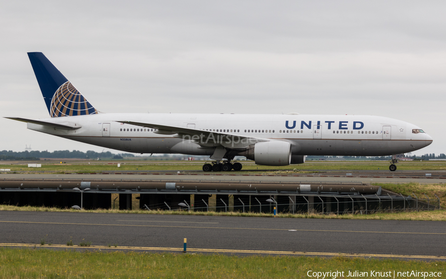 United Airlines Boeing 777-222 (N228UA) | Photo 116034